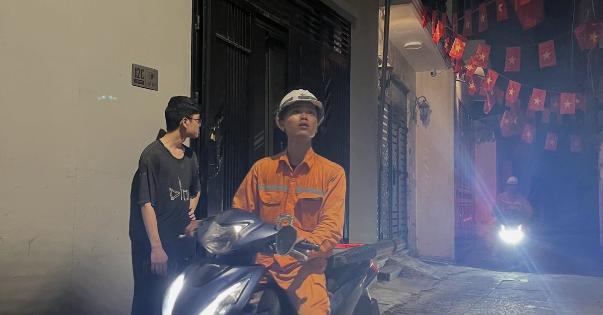 "Đêm trắng" của người Hà Nội: 40 độ ngoài trời,...