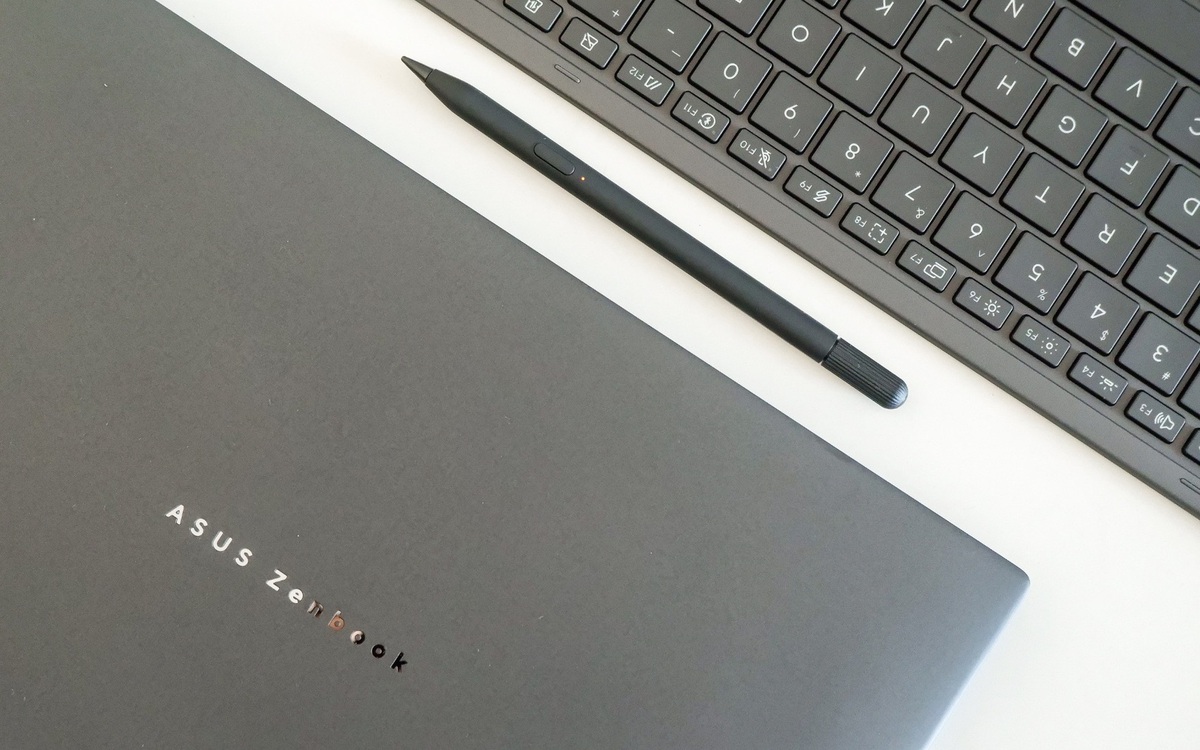Hai màn hình OLED giá 90 triệu, laptop ASUS Zenbook DUO có đáng kỳ vọng?