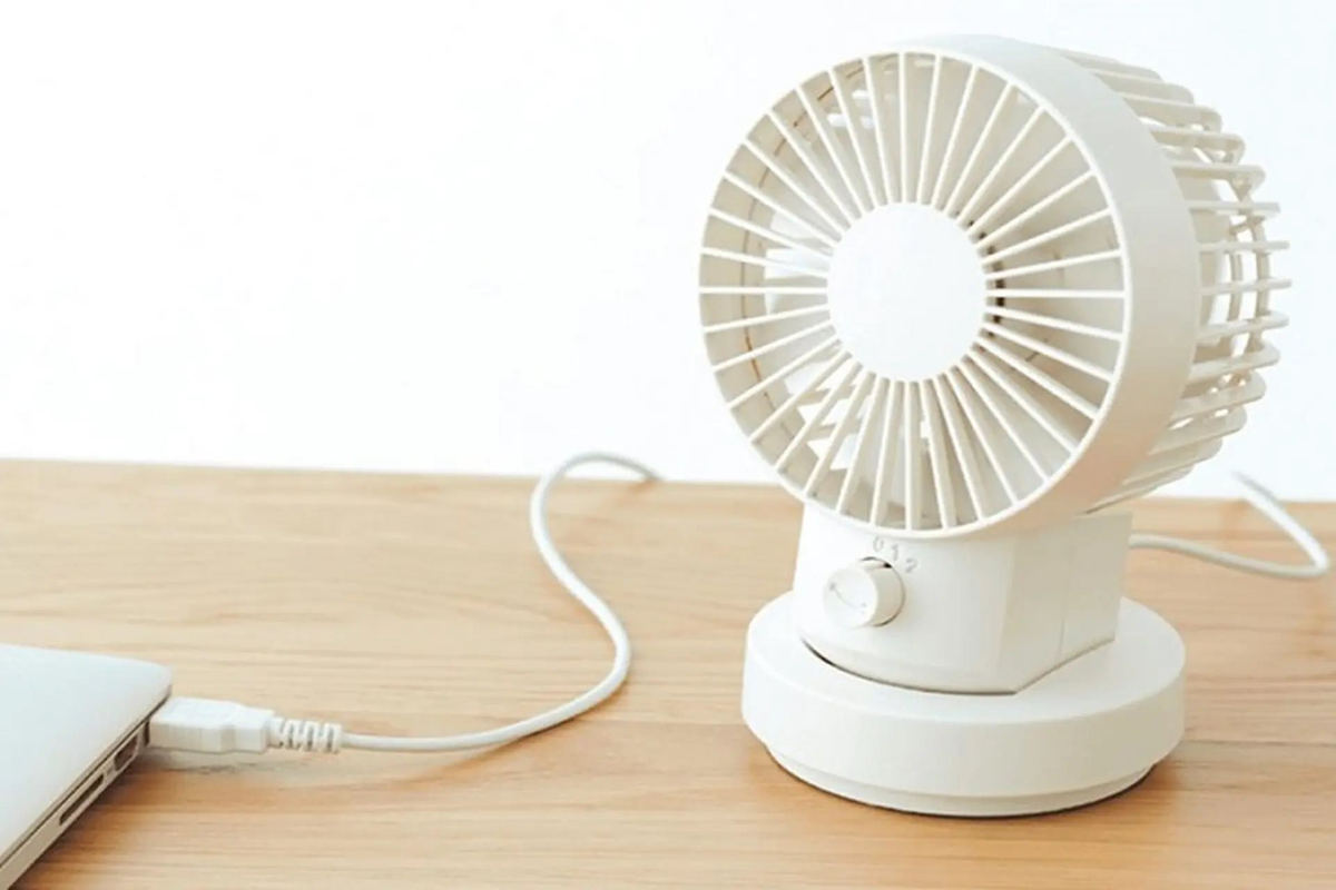 Lời khuyên đến những gia đình đang sử dụng quạt tích điện trong thời điểm nắng nóng 40 độ