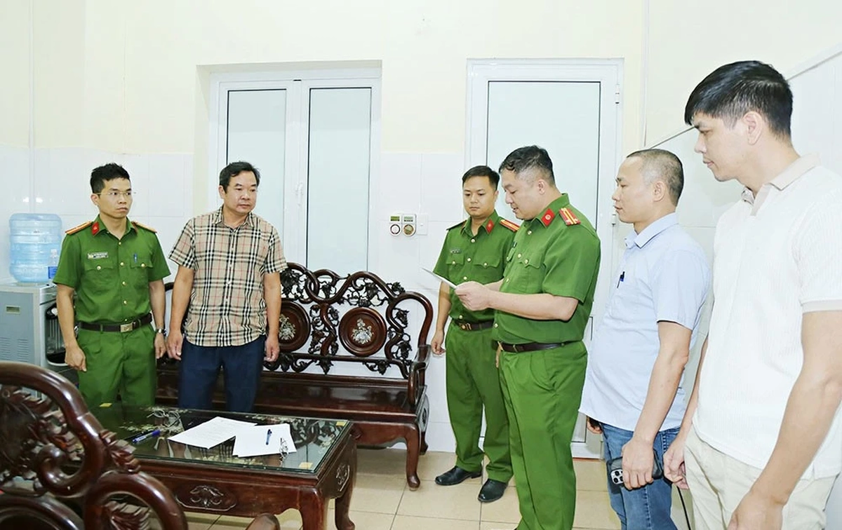 Khởi tố thêm 12 đối tượng liên quan vụ mua bệnh án hiểm nghèo để "trốn" ngồi tù
