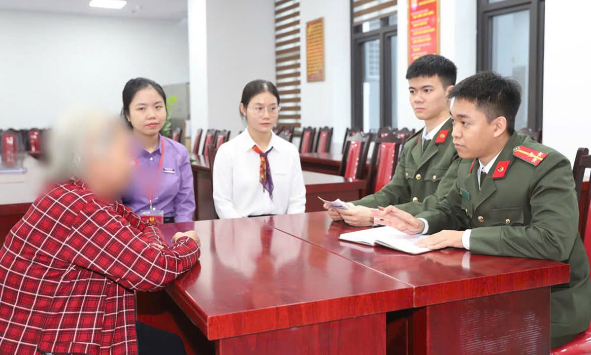 Nhận cuộc gọi từ người lạ suốt 12 ngày khiến người phụ nữ Bắc Ninh suýt chuyển khoản 450 triệu đồng để "phục vụ điều tra"