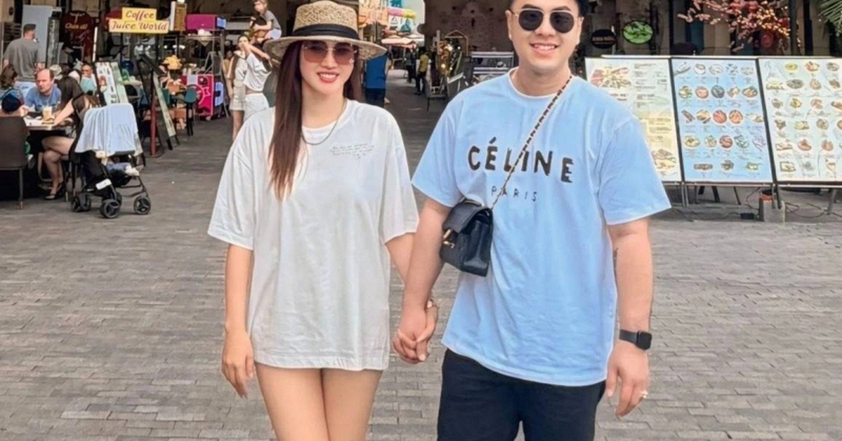 Cuộc sống viên mãn của nam ca sĩ Việt lấy mẹ đơn thân có 3 con riêng, đưa hết sổ đỏ, nhẫn, tiền mặt