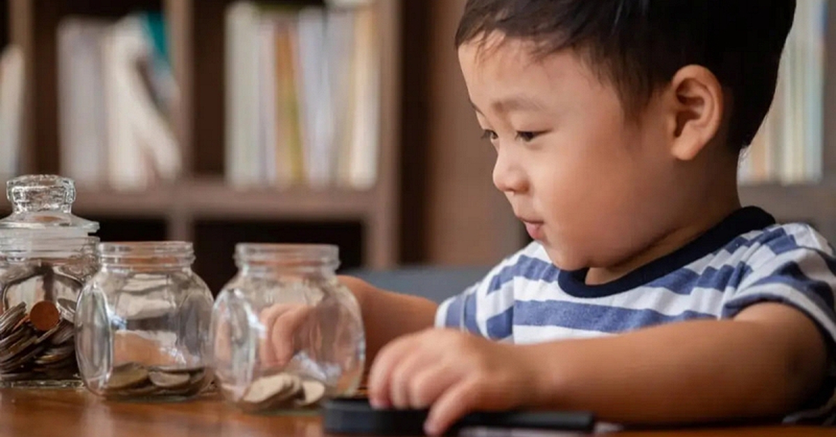 Trẻ qua độ tuổi này, bố mẹ nhất định phải cho tiền tiêu vặt, đừng đợi đến khi con lấy trộm tiền mới hối hận
