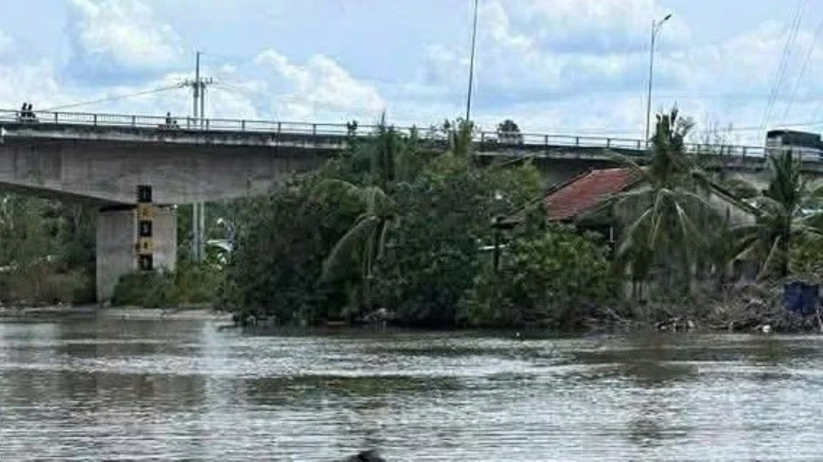 Phát hiện thi thể nhân viên trường cấp 3 trên sông với nhiều vết thương