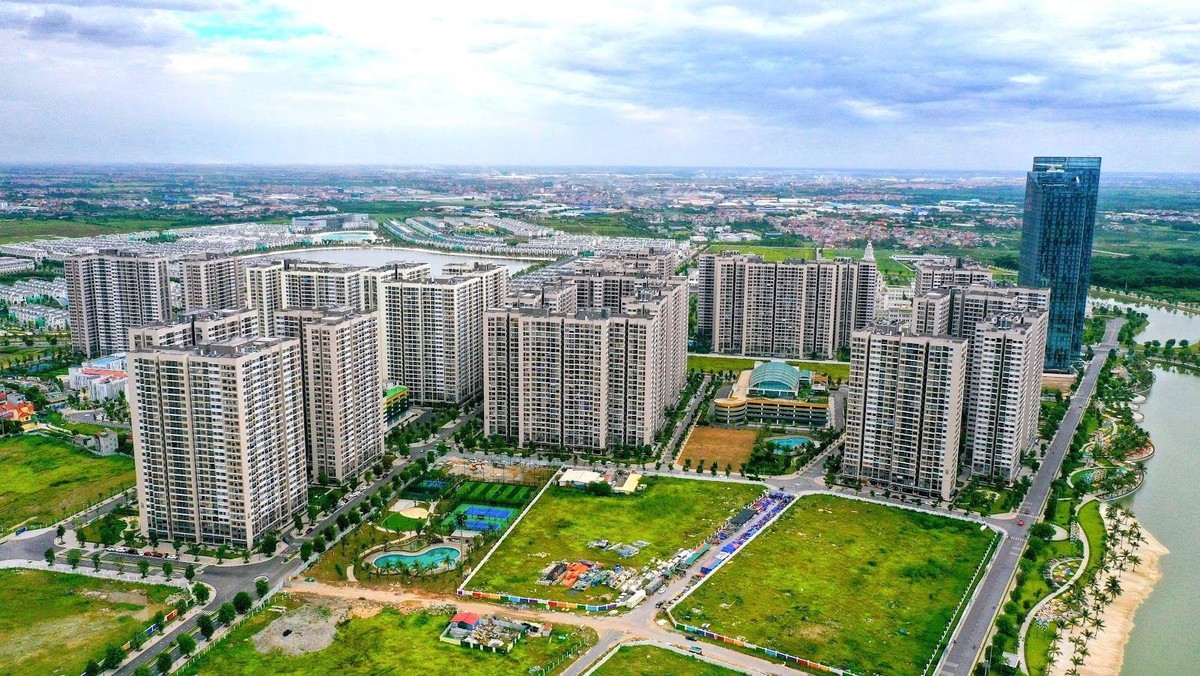 Nghịch lý: Giá chung cư phi mã đua nhau mua, giá chững ngại xuống tiền