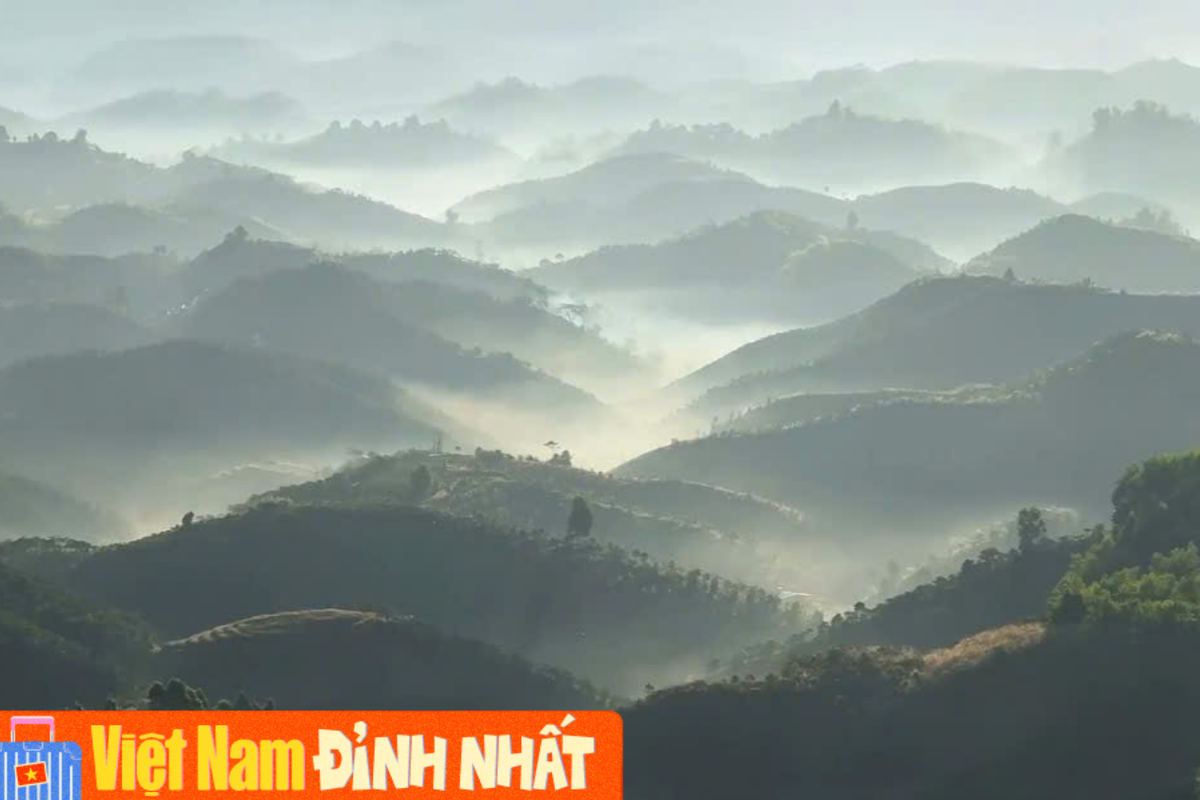 Việt Nam có một ngọn đồi tên buồn mà cảnh đẹp muốn khóc, biển mây chỉ xuất hiện đúng 1 tiếng, giá vé 70.000 đồng