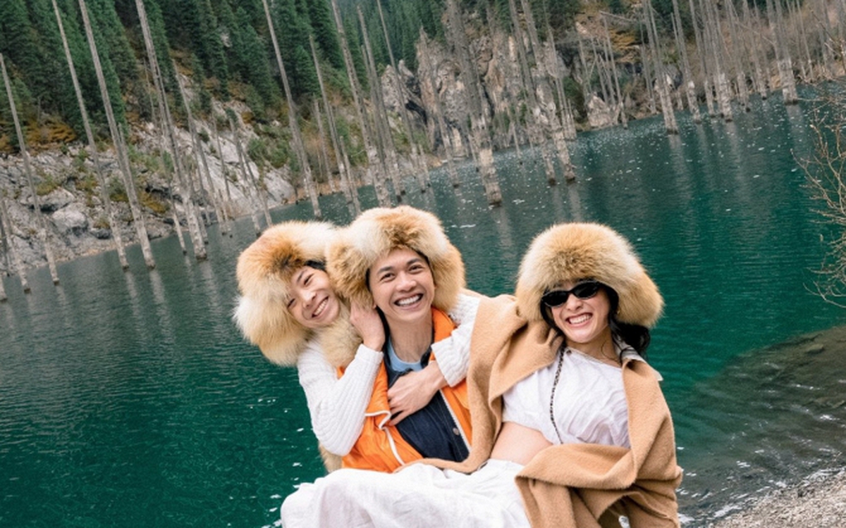 Chủ tịch ACB Trần Hùng Huy và hai con khoe ảnh đi du lịch Kazakhstan cùng đại gia đình: Nhan sắc gia tộc này là chuyện không thể đùa