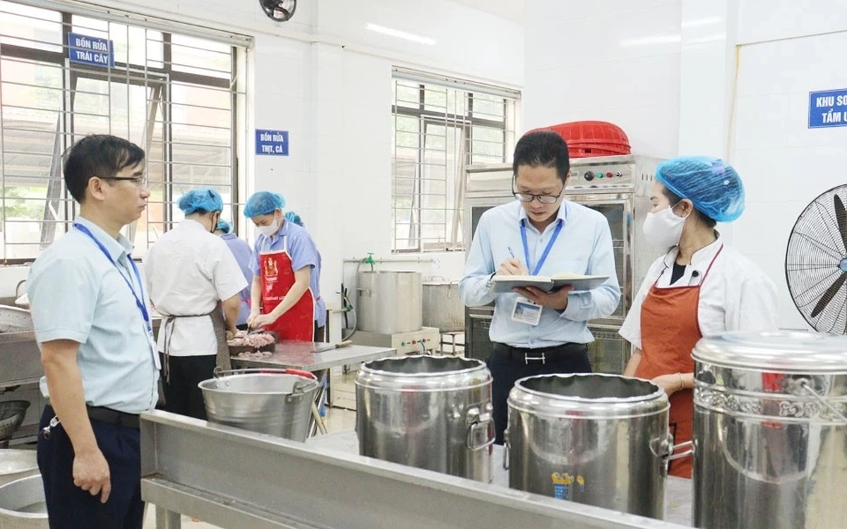 Bắc Ninh xử phạt 9 bếp ăn tập thể vi phạm an toàn thực phẩm