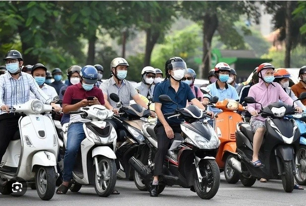 Hà Nội dự kiến chưa cấm xe máy xăng tại vùng lõ...
