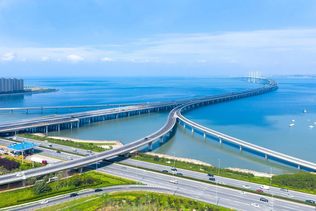 Việt Nam sắp có cây cầu vượt biển dài gần 18km, nằm trong siêu dự án 162.000 tỷ đồng tại thành phố trực thuộc Trung ương, nhưng không phải do Vingroup xây