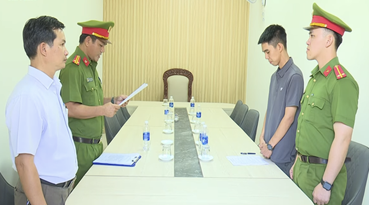 Ra quyết định khởi tố môi giới nhà đất Mai Văn Hoàng SN 1992
