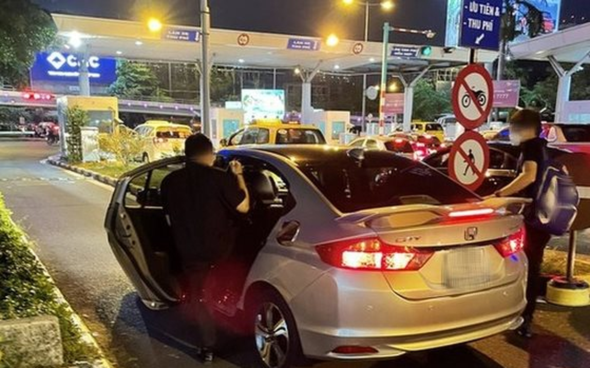 Khởi tố 12 người liên quan đến thủ đoạn mới, dùng thiết bị điện tử, công nghệ để gian lận cước taxi