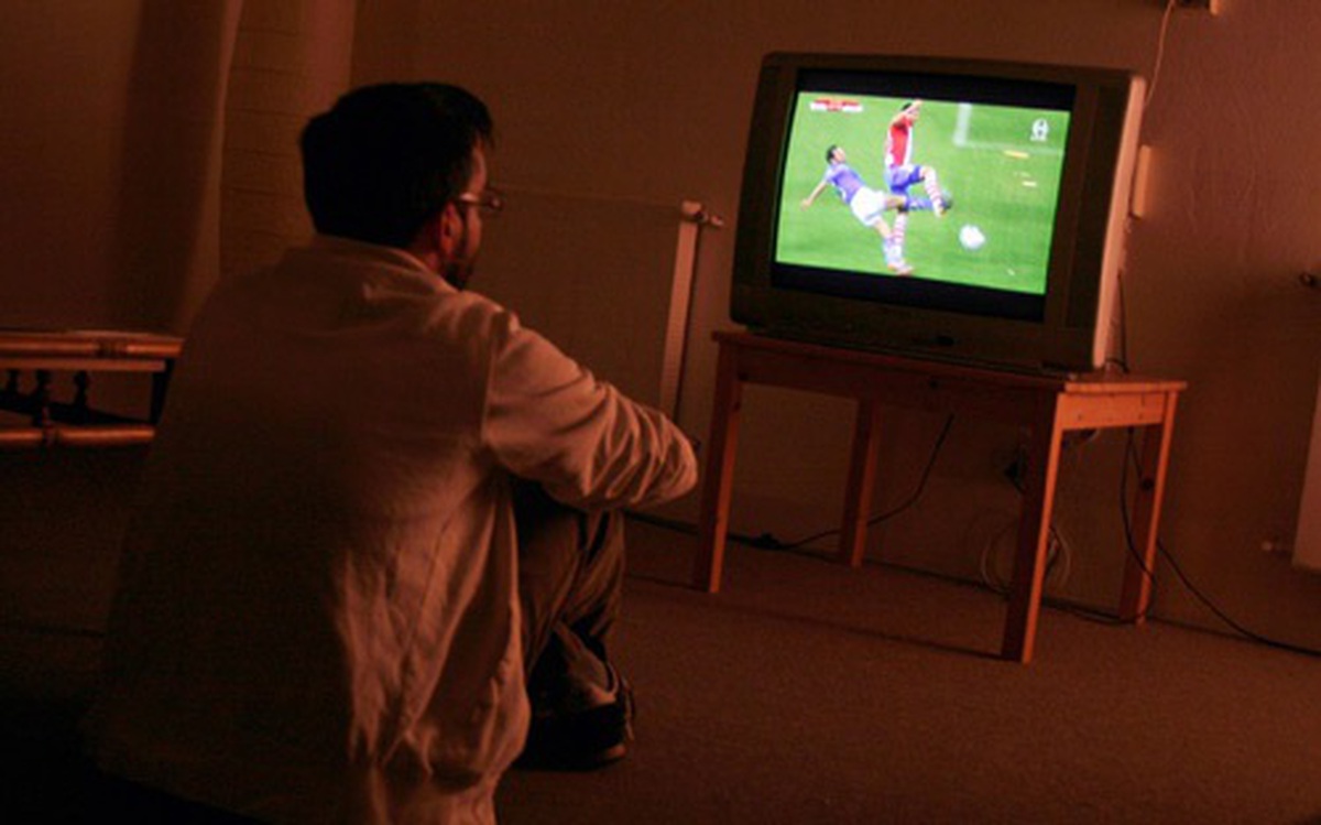 Bác sĩ cảnh báo thức khuya liên tiếp để xem World Cup nguy hiểm hơn bạn nghĩ