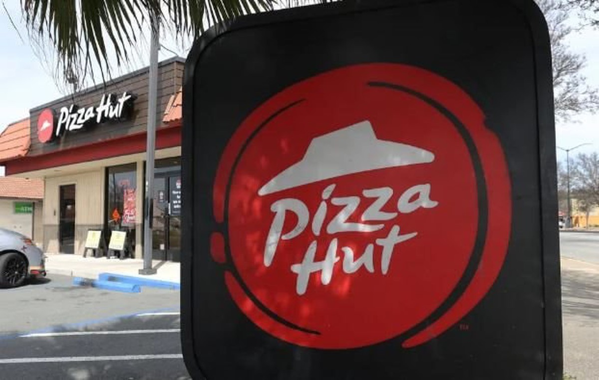 Pizza Hut chính thức bán mình với giá 2,7 tỷ USD
