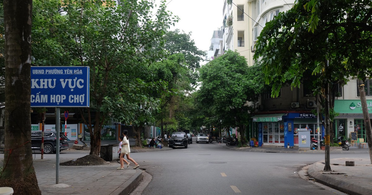 Khung cảnh khác lạ tại nơi từng là chợ tạm đông...