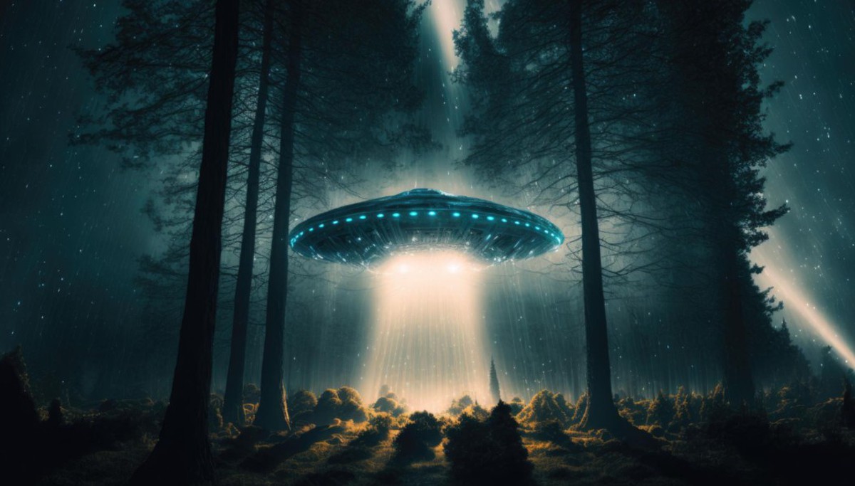 Mỹ giải mật hồ sơ UFO: Vật thể "hình người" di chuyển bất thường khiến chuyên gia Trung Quốc tò mò