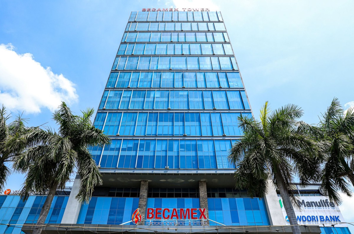 "Gã khổng lồ" tỷ đô của TP.HCM thông báo khẩn