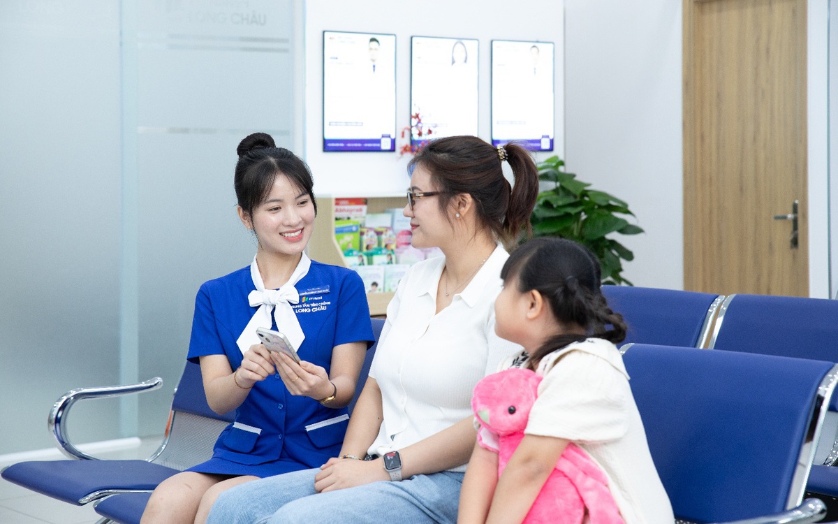 Ưu tiên miễn phí vắc xin HPV cho bé gái 12 tuổi...