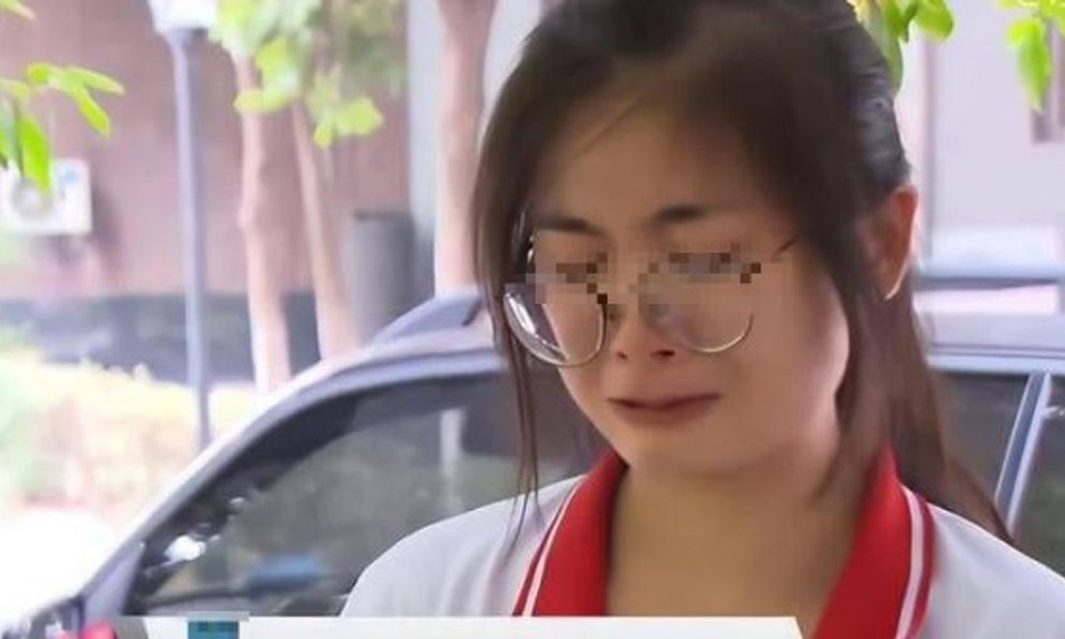 Nữ sinh Trung Quốc là thủ khoa toàn quận vẫn trượt nguyện vọng 1, nhà trường khẳng định: "Không tìm thấy hồ sơ của em trong hệ thống"