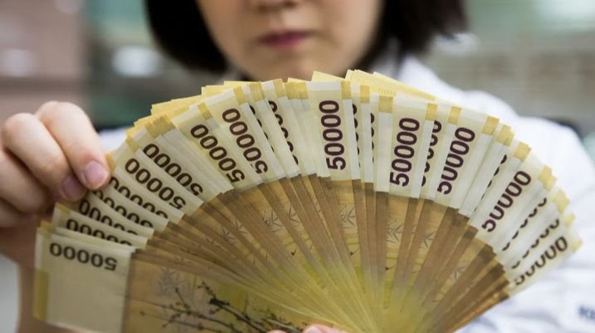 Quốc gia châu Á "kêu cứu" vì cơn mưa tiền thưởn...