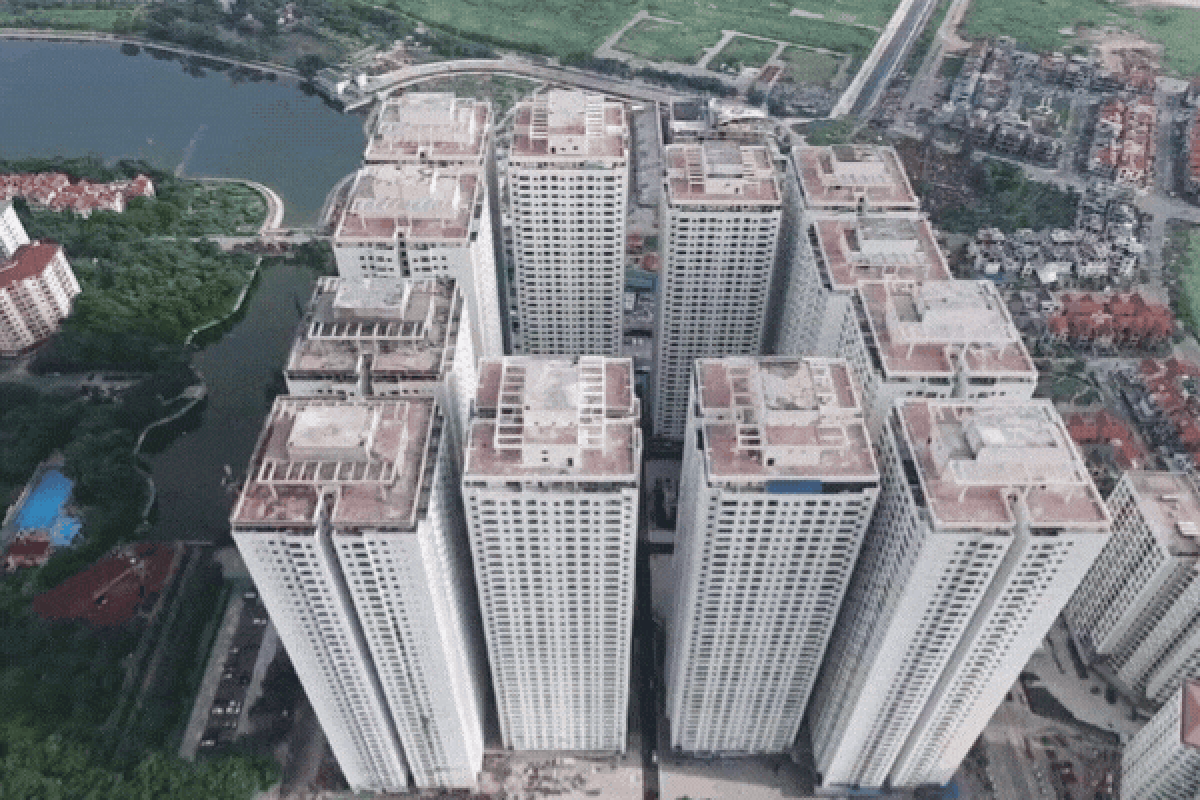 Khu chung cư đông dân nhất Hà Nội: Bên trong, cả 1 "thành phố" đang vận hành 24 giờ