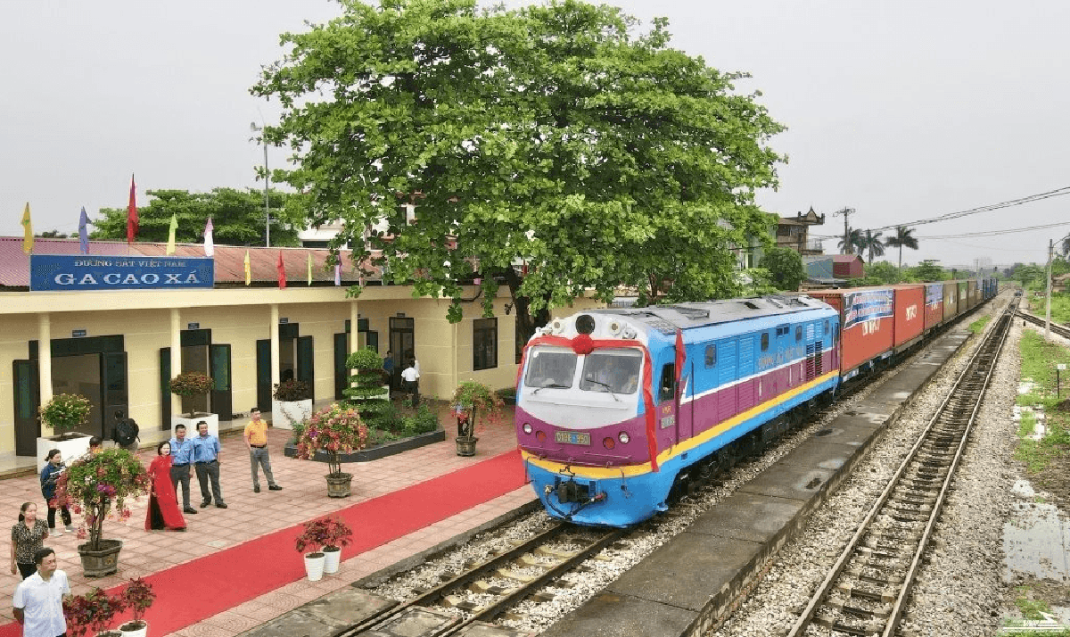 Tuyến đường sắt dài 390km đi qua 6 tỉnh thành, ...