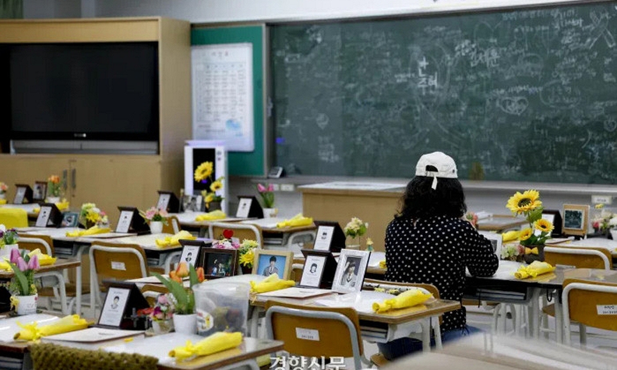 Nữ sinh sống sót trong thảm kịch chìm phà Sewol khiến 248 người tử vong đã lựa chọn rời đi mãi mãi vì nỗi đau tâm lý