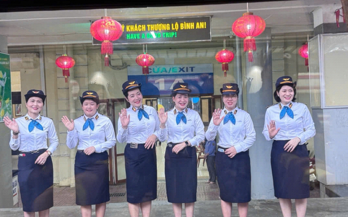 Ngay lúc này: "Đoàn tàu Bạch Mai" chính thức ho...