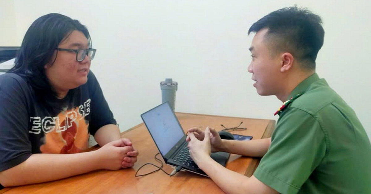 Bắt "đầu sỏ" Nguyễn Tiến Đạt SN 2004 trong chuyên án đặc biệt liên quan 1.000 tài khoản ngân hàng