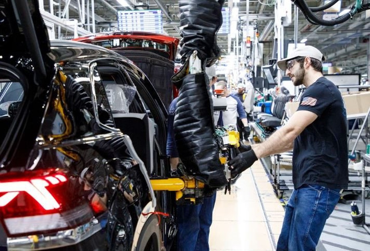 100.000 công nhân 1 hãng xe ô tô lớn sắp bị sa ...
