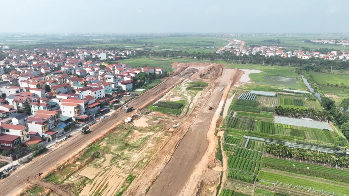 Nhiều nhà đầu tư đất nền mắc kẹt vì "đu đỉnh"
