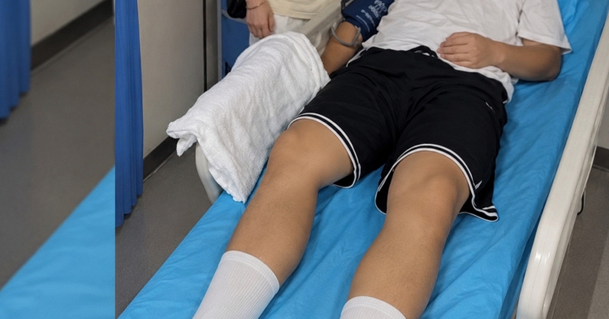 Nam sinh 15 tuổi đột ngột bất tỉnh rồi tử vong, bác sĩ cấp cứu gửi cảnh báo: Ăn ngủ thế này trẻ mấy cũng gục!