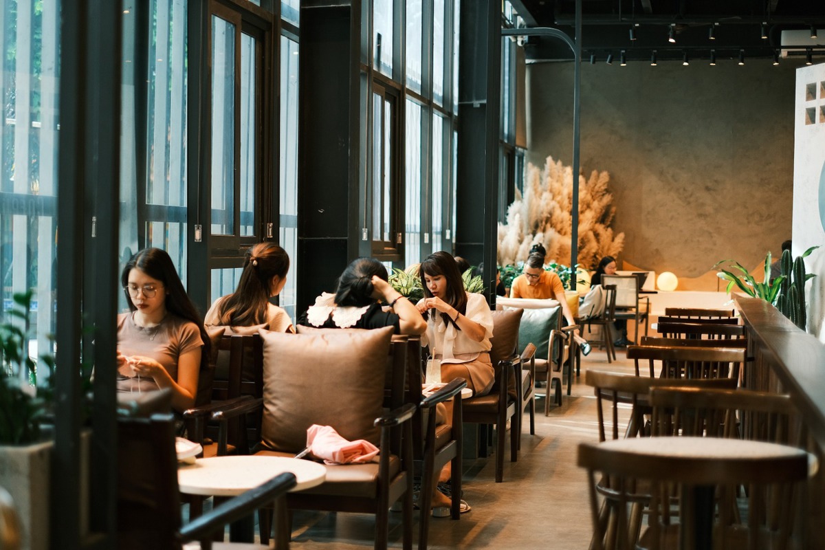 Từ 1/7, quán cà phê mở nhạc phải đóng phí bản quyền, đây là cách tính