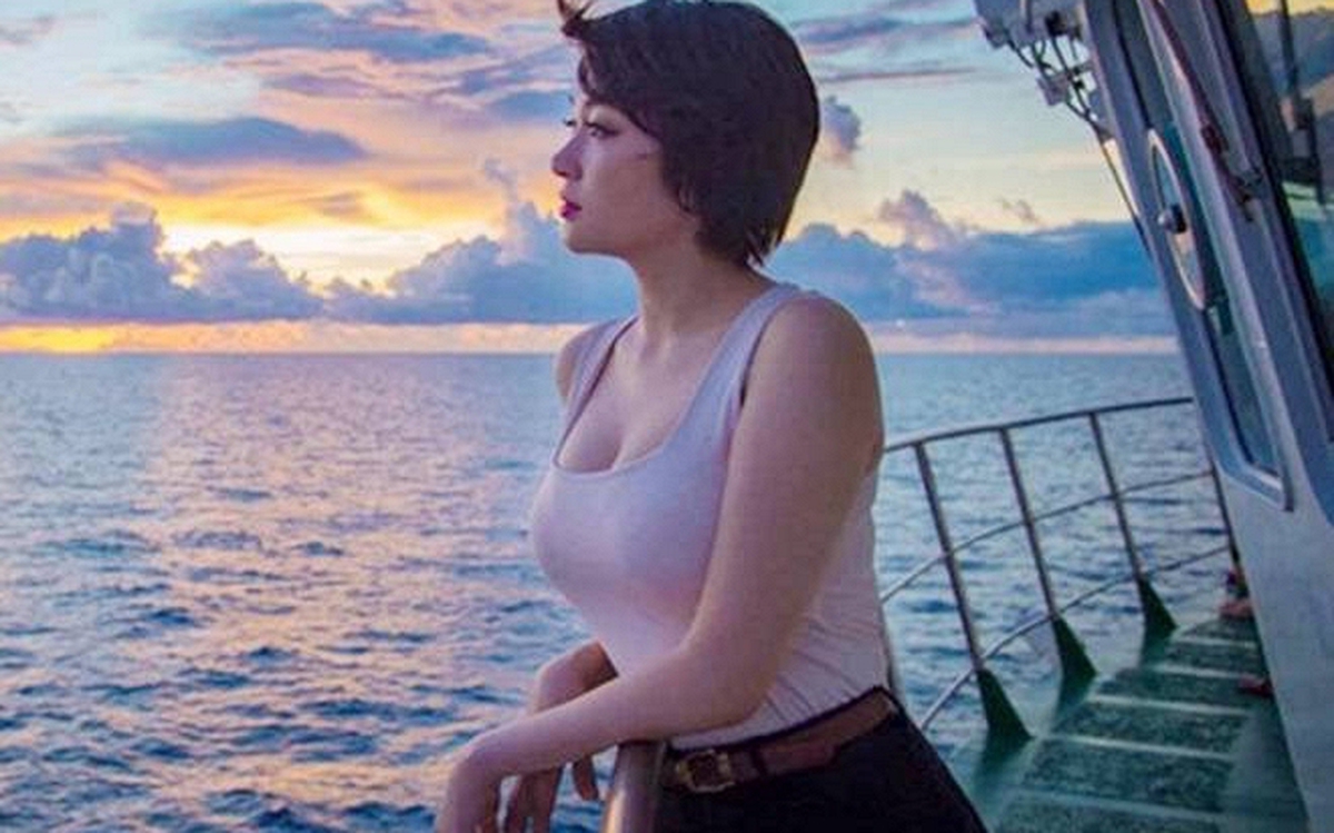 Bức ảnh để đời của Hoa hậu Việt Nam nổi đình đám quê Hải Phòng: Mặt ngây thơ, thân hình thon gọn