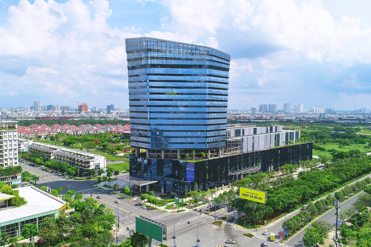 “Ông lớn” đứng sau siêu dự án gần 28 tỷ USD vừa nâng vốn điều lệ vượt 1 tỷ USD, vươn lên top 2 thị trường và chỉ xếp sau doanh nghiệp của tỷ phú Phạm Nhật Vượng