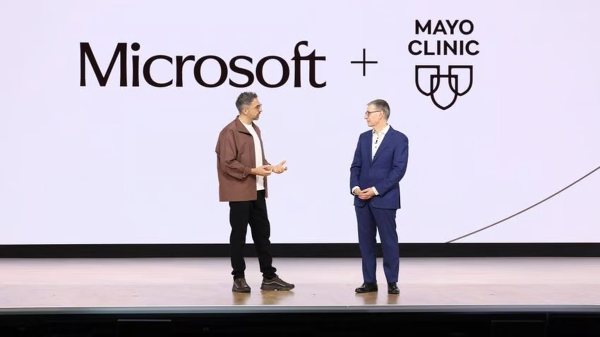 Microsoft “bắt tay” gã khổng lồ y tế: Kỷ nguyên bác sĩ AI chính thức bắt đầu?
