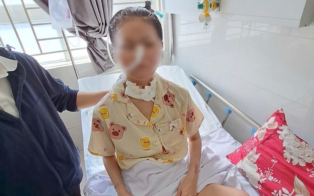 Cô gái 19 tuổi mắc căn bệnh "tự tấn công mình" hiếm gặp