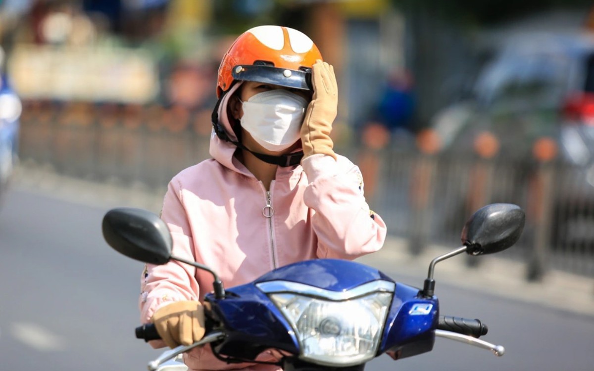 Đau đầu do nắng nóng, khi nào cần nhập viện?