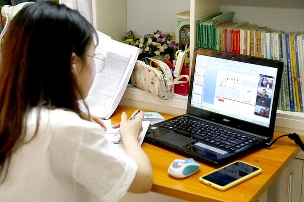 2 triệu người Việt học online, AI dạy mọi thứ bằng video 3 phút: Vì sao doanh nghiệp vẫn chuộng lao động được đào tạo bài bản?