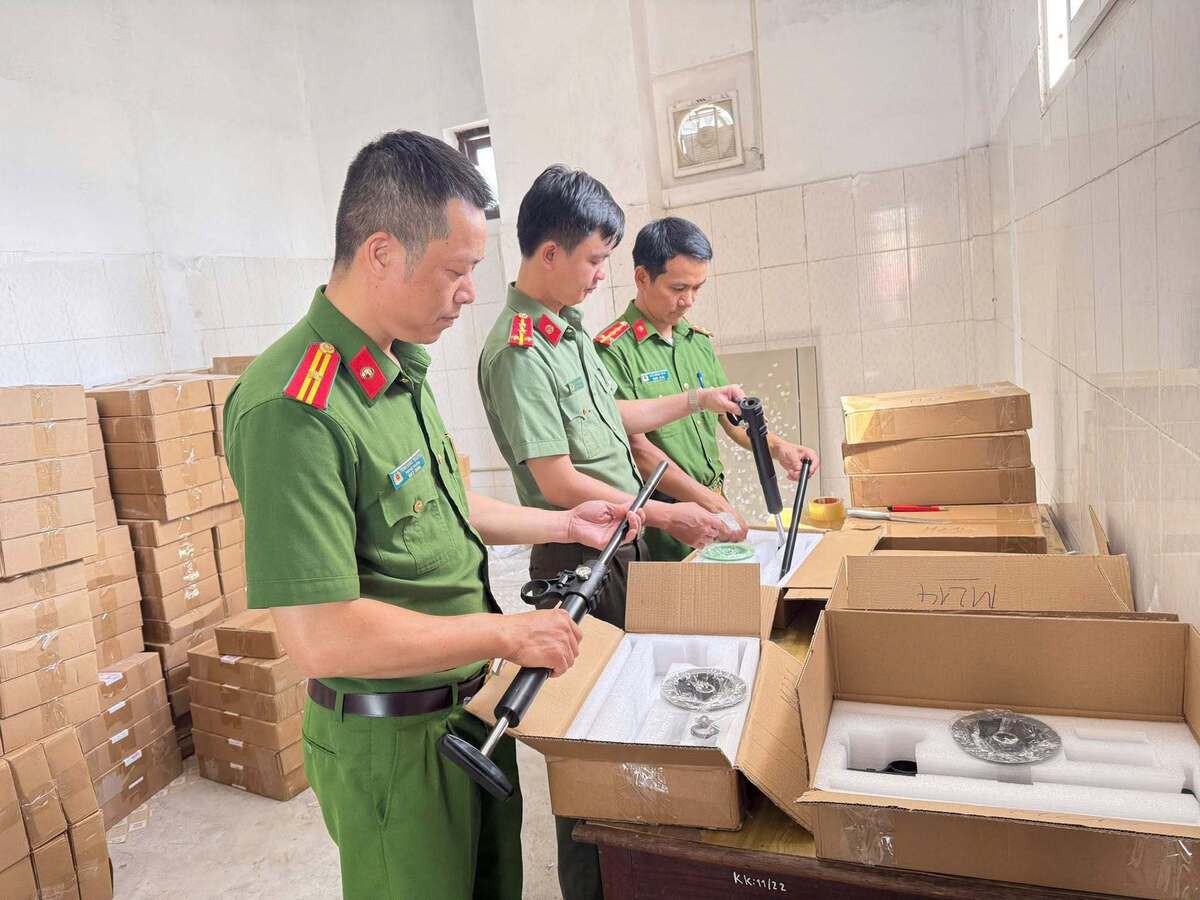 Phá đường dây mua bán vũ khí nguy hiểm nguỵ trang bằng "súng thông bồn cầu"