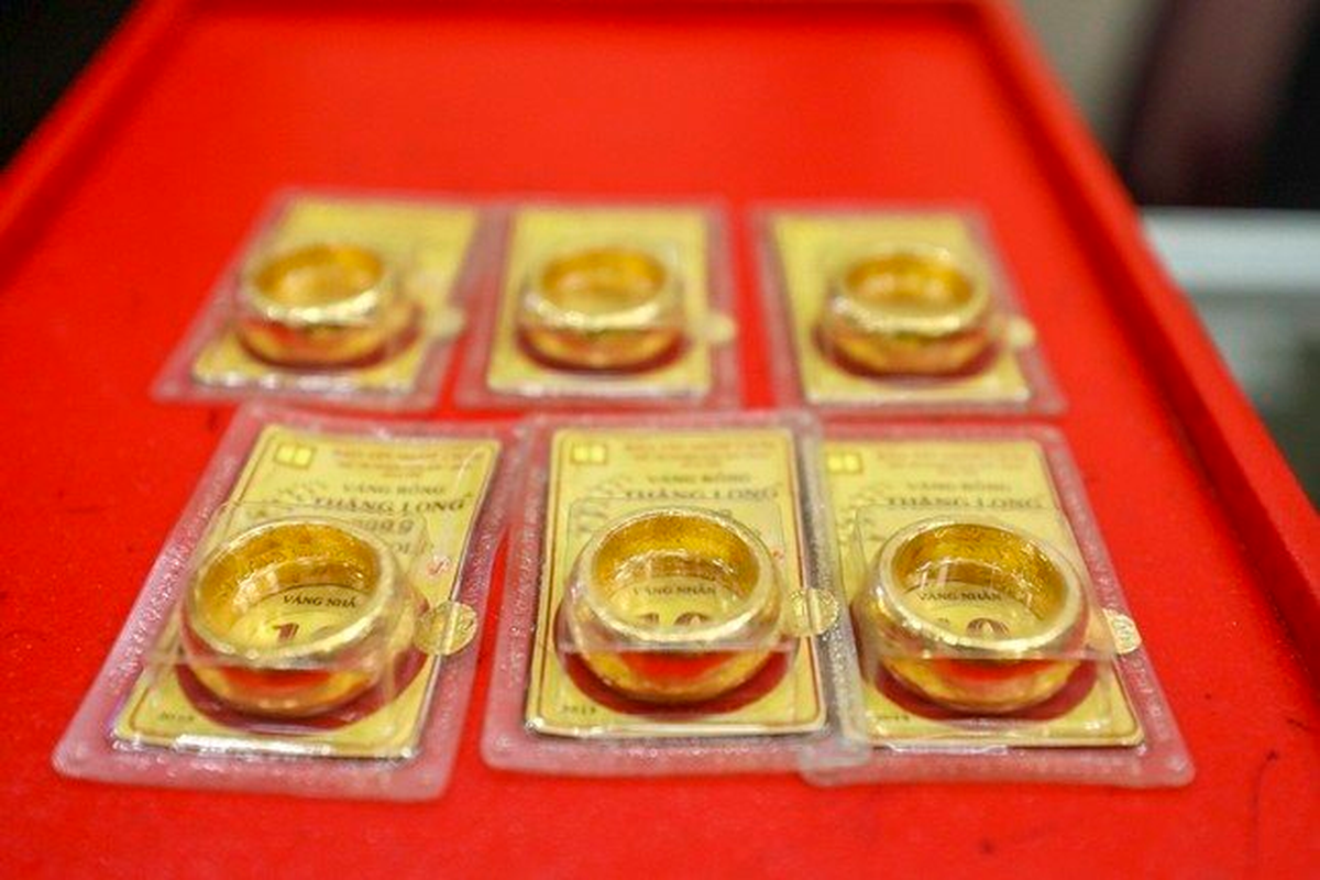 "Lần đầu tiên tôi rút tiết kiệm để mua vàng, kết quả sốc vì lỗ nặng 36 triệu/lượng"