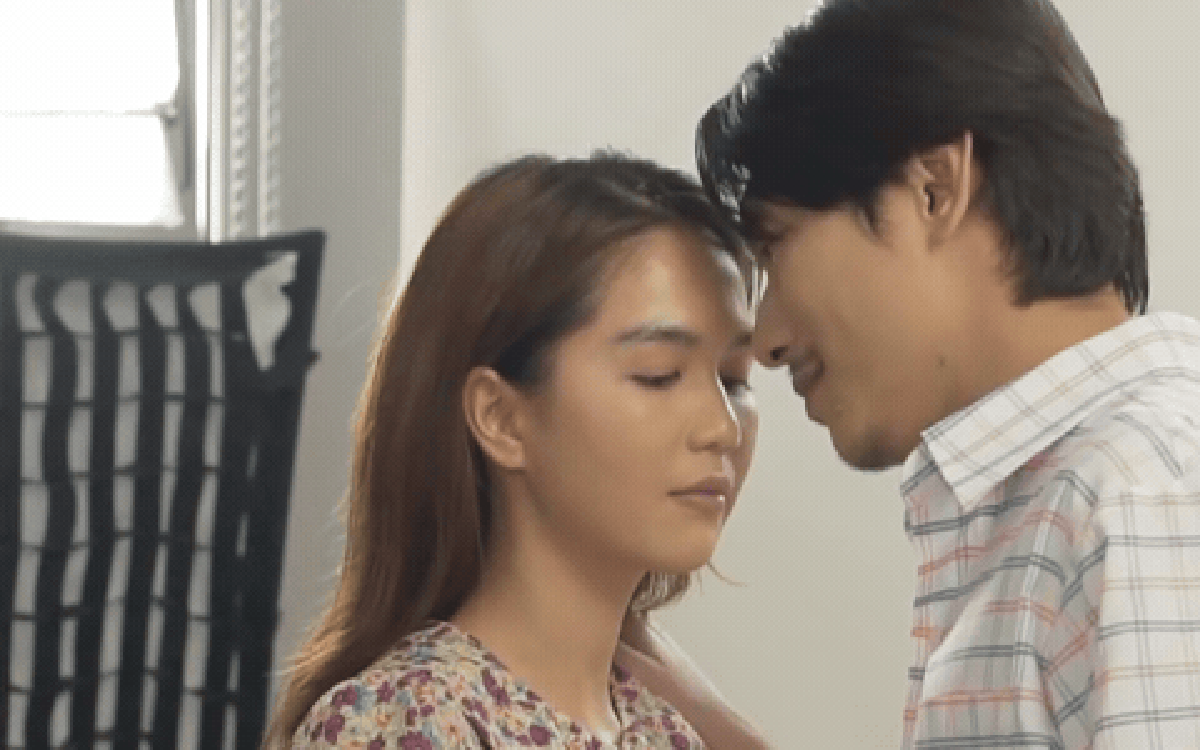 Đang hot clip Kiều Minh Tuấn và Ngọc Trinh tình tứ