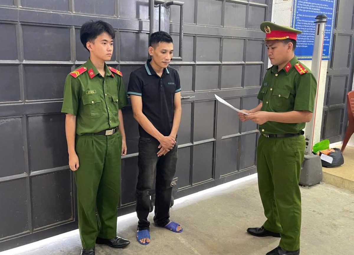 Bắt, khám xét khẩn cấp nơi ở của Đặng Thế Anh SN 1992