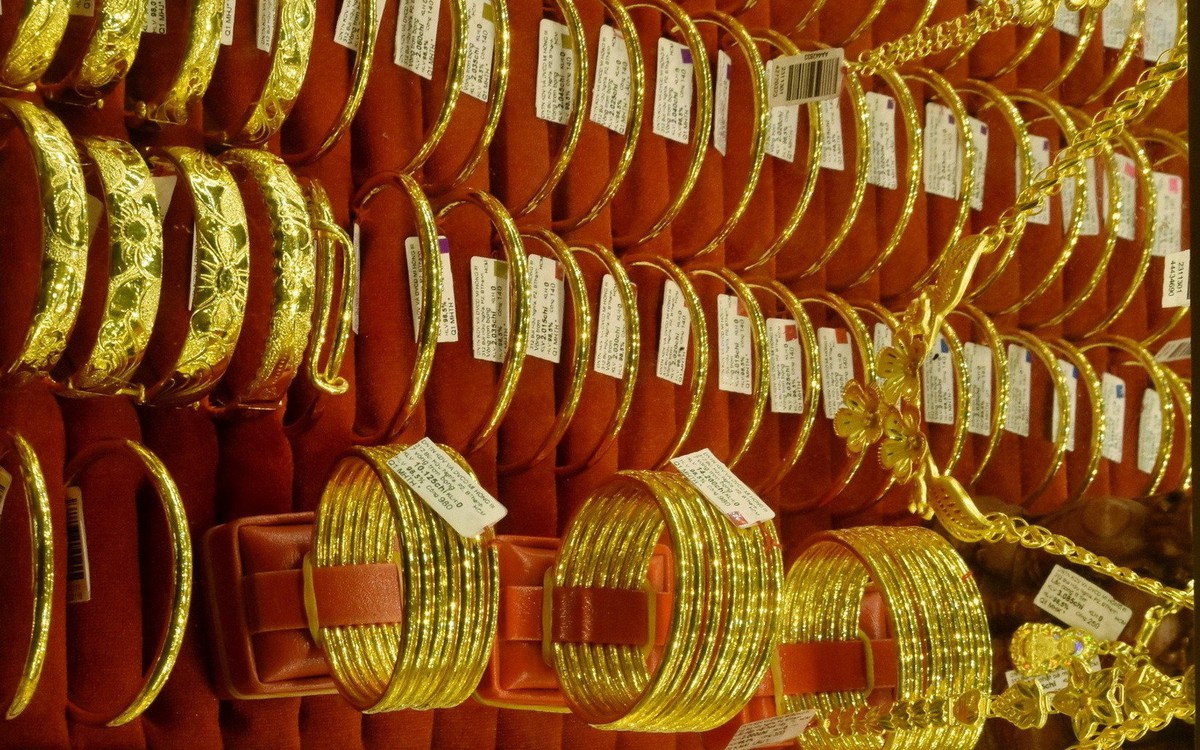 Giá vàng bất ngờ đảo chiều trong sáng nay