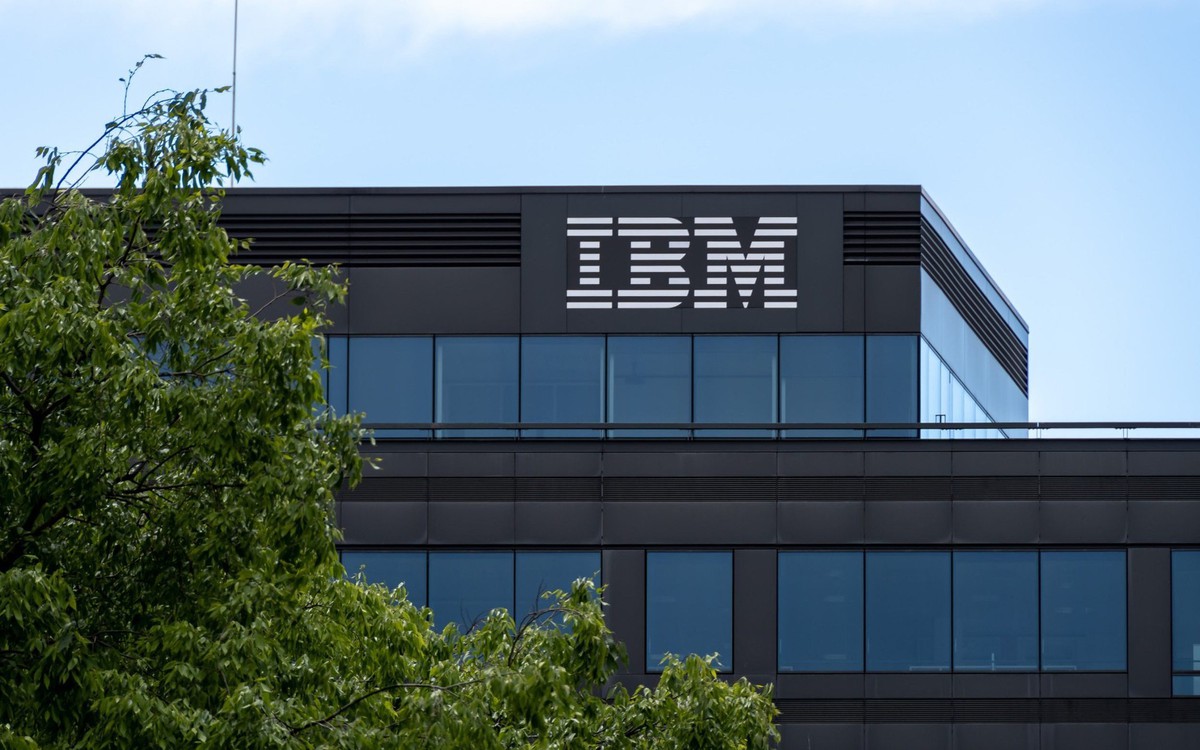 Mất 68 tỷ USD sau một đêm, IBM vừa trải qua ngà...