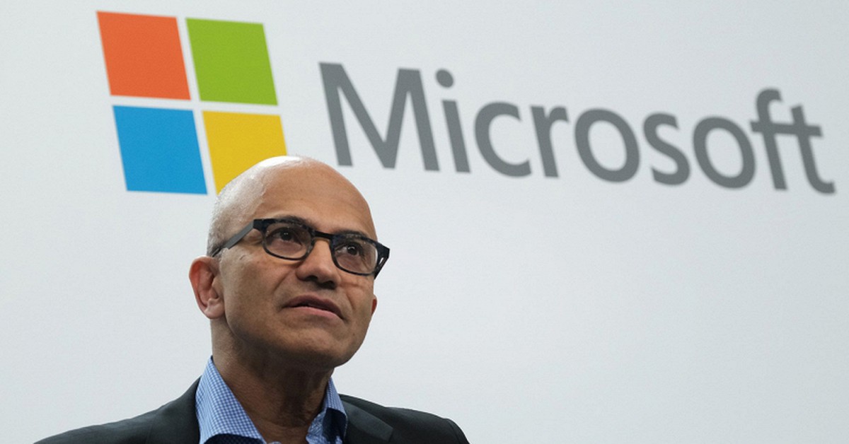 CEO Microsoft ám chỉ Anthropic là kẻ đạo đức giả: Dùng dữ liệu internet để huấn luyện Claude rồi cấm người khác làm vậy
