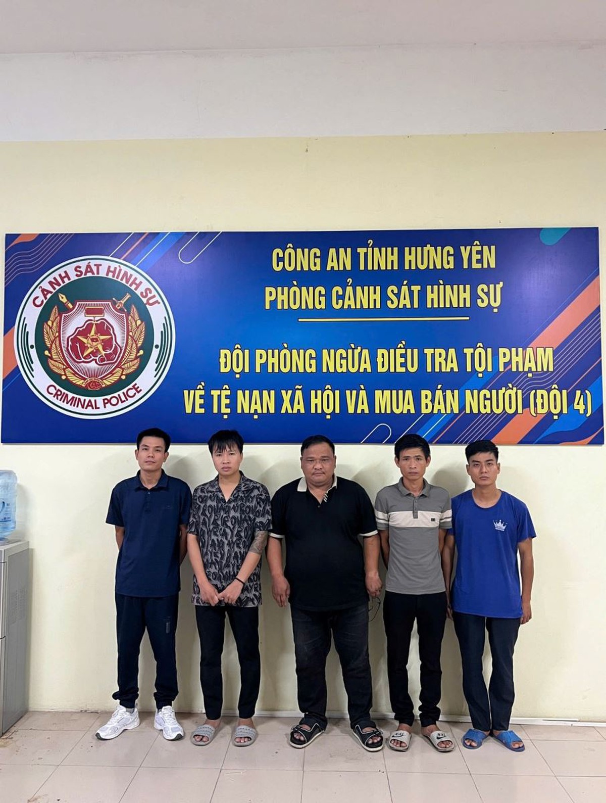 Điều tra loạt giao dịch trên các trang FUN88, Lu88, Du88: Bắt giữ, khám xét nơi ở của 5 đối tượng