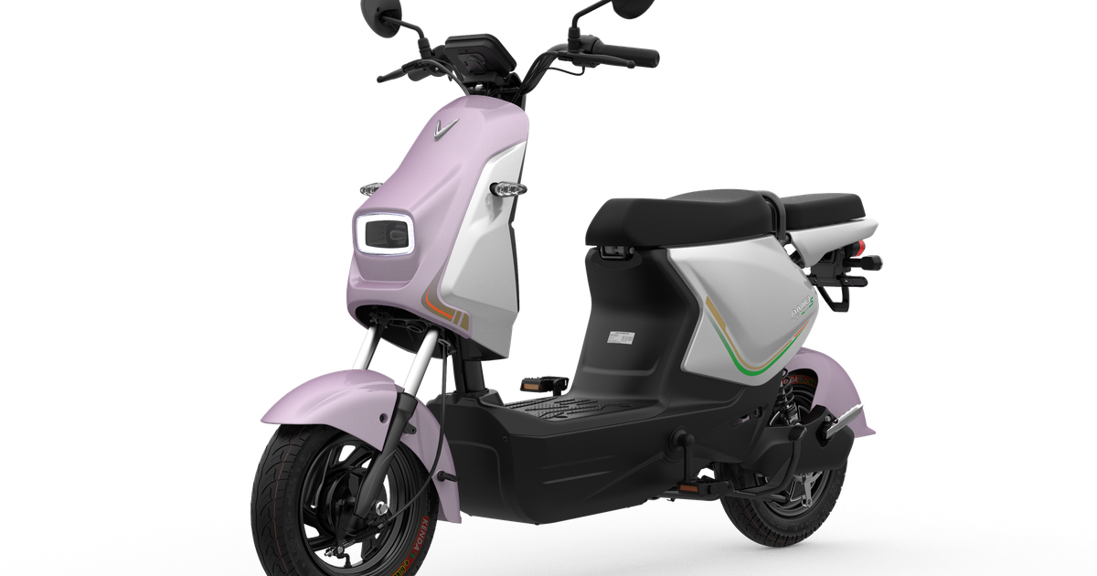 Vinfast ra mắt xe máy điện cho học sinh từ 16 tuổi, giá bán gây bất ngờ