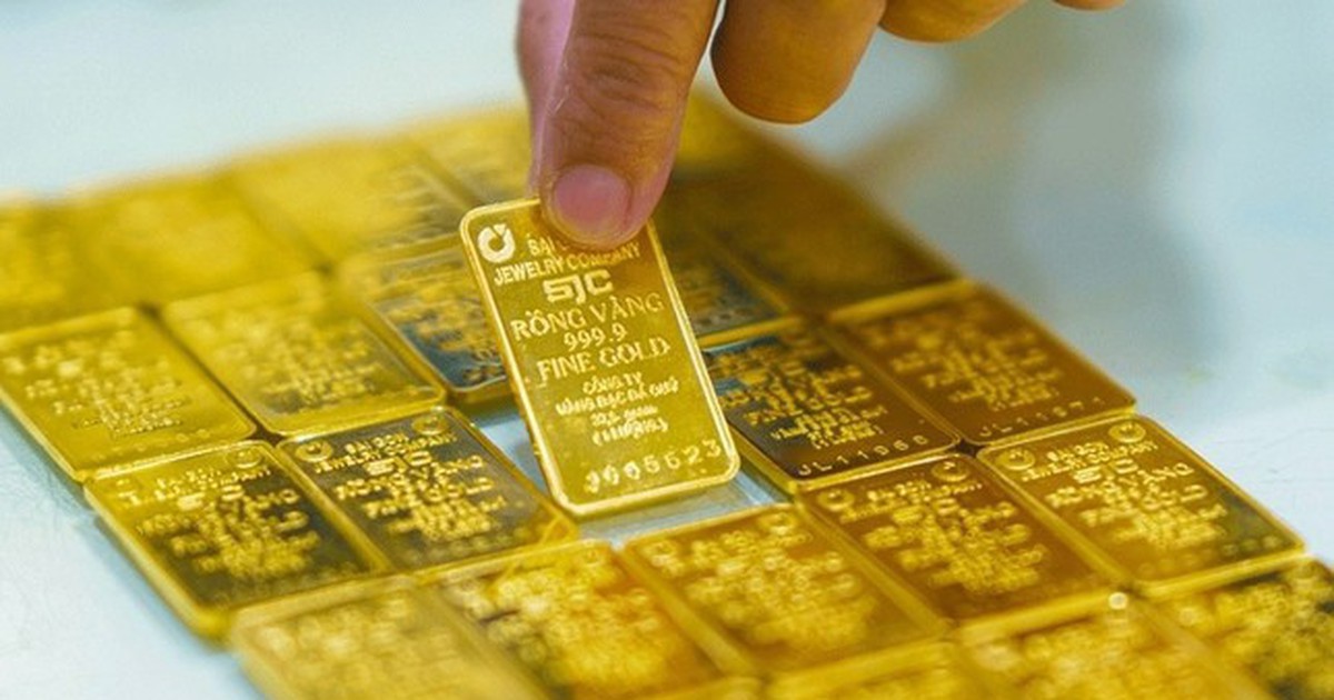 Cú giảm bất ngờ của giá vàng sáng nay