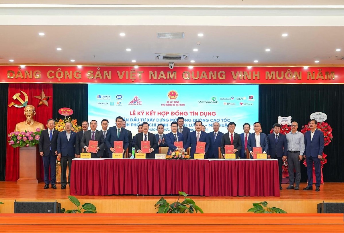 Vietcombank, Vietinbank, BIDV, Agribank, VPBank, TPBank rót hơn 27.000 tỷ cho vay dự án do Tập đoàn Đèo Cả, Tasco, CII làm chủ đầu tư